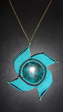 Collar remolino